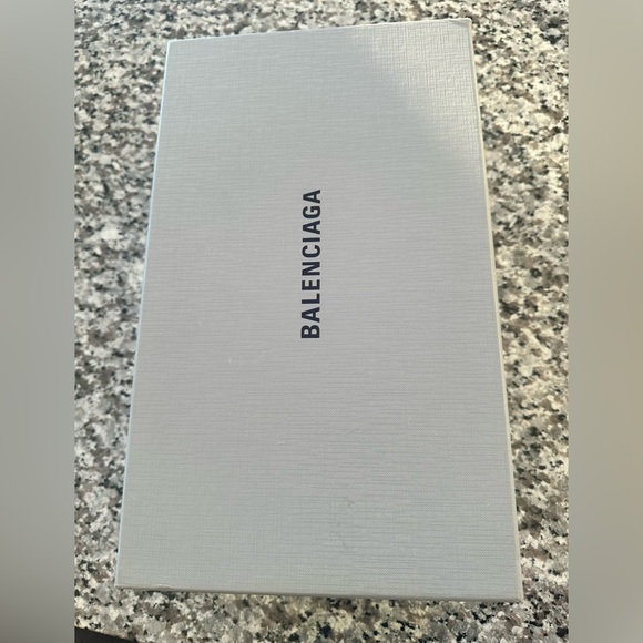 Authentic Balenciaga Black Leather Pumps - Picture 10 of 10